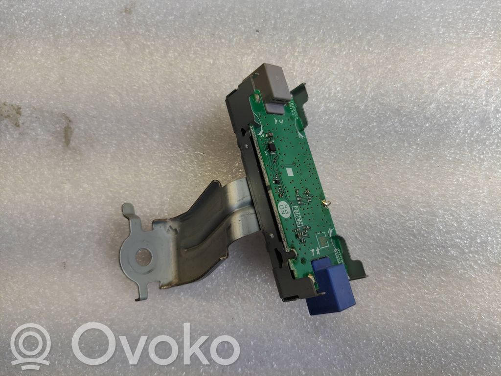 Toyota Corolla E210 E21 Antenos valdymo blokas 