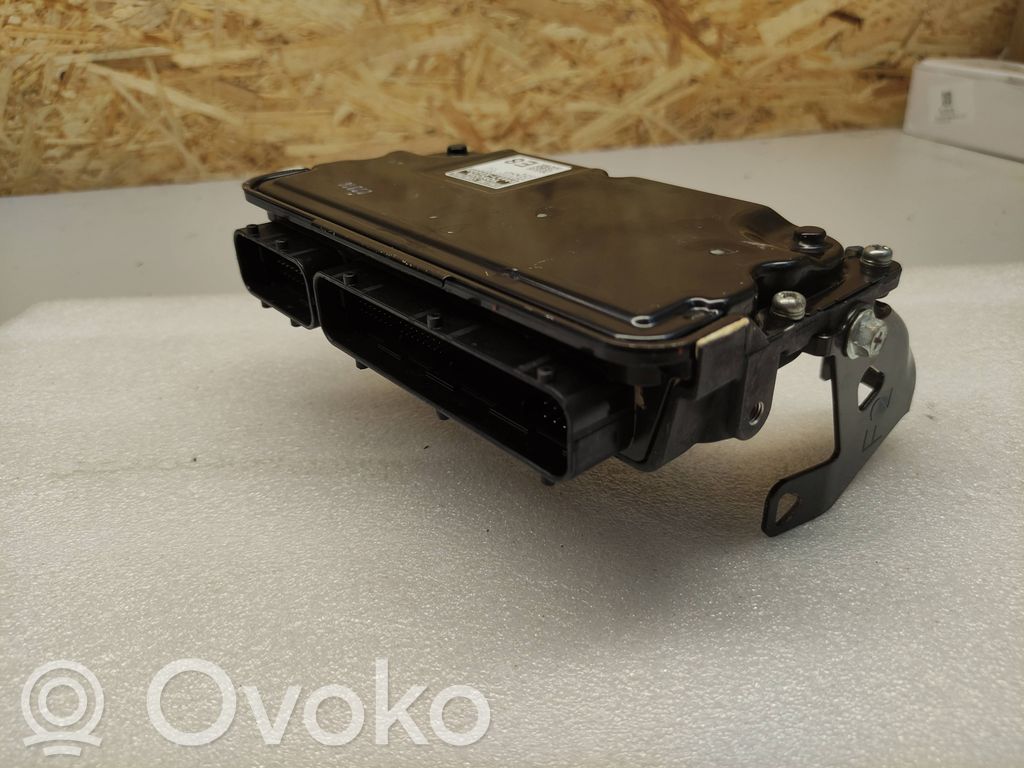 Toyota Yaris XP210 Engine control unit/module 