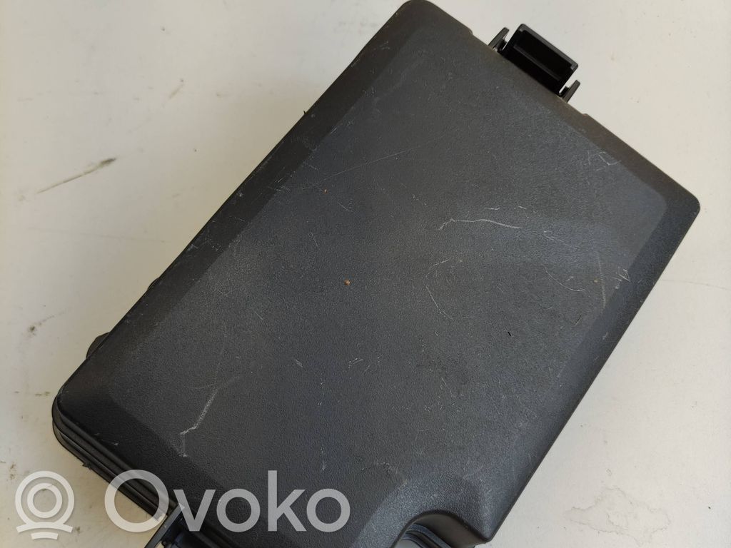 KIA Ceed Juego de caja de fusibles 