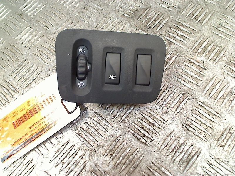 Headlight level height control switch   8200379685,8200379685,8200379685