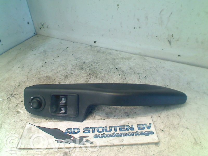 Renault Trafic III (X82) Other switches/knobs/shifts 
