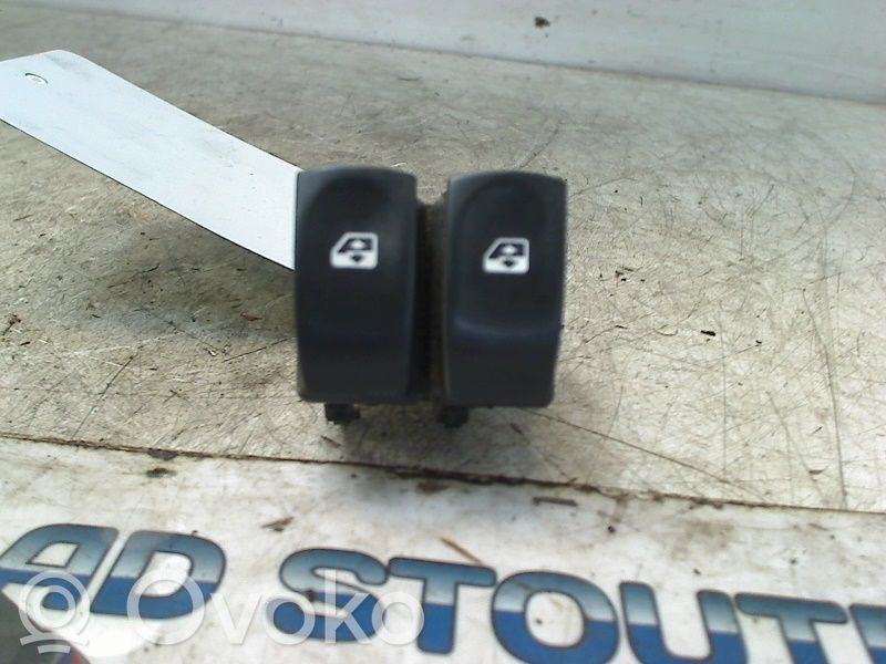 Renault Modus Electric window control switch 