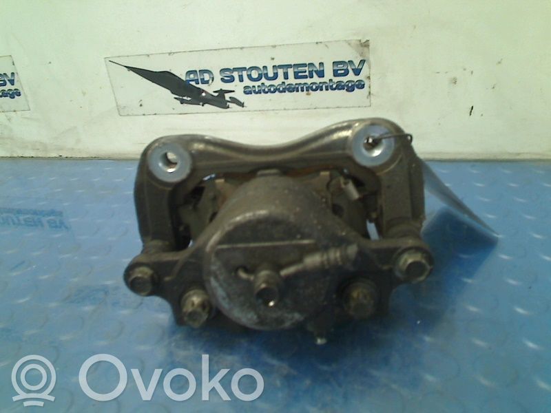 Caliper de freno delantero