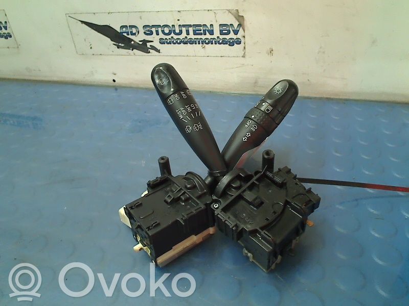 Suzuki Alto Pulsanti/interruttori sul volante 