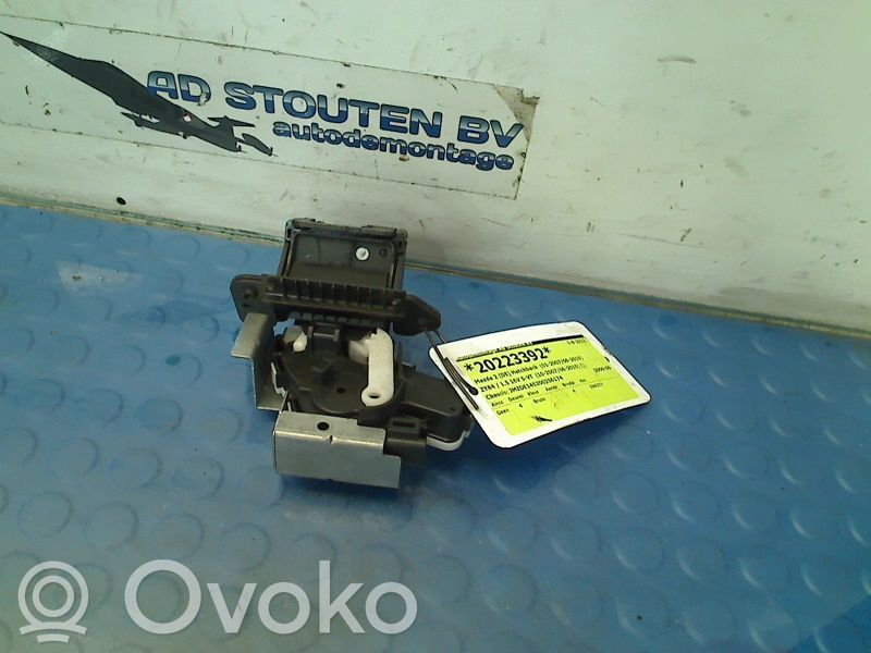 Tailgate/trunk/boot lock/catch/latch