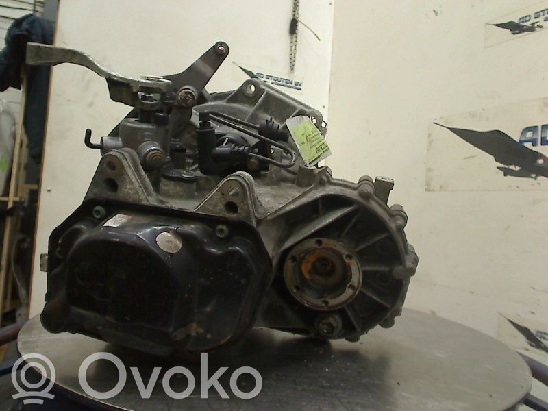 Volkswagen Polo Cutie viteze manuală cu 5 trepte 