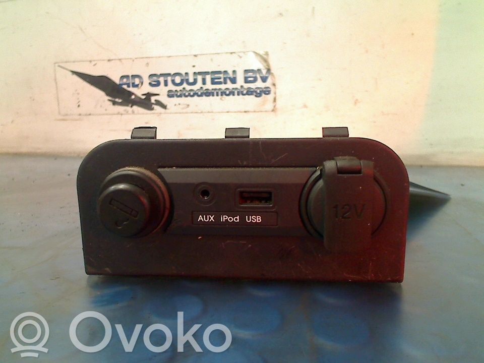 Conector priză AUX   847621W051,847621W051,847621W051