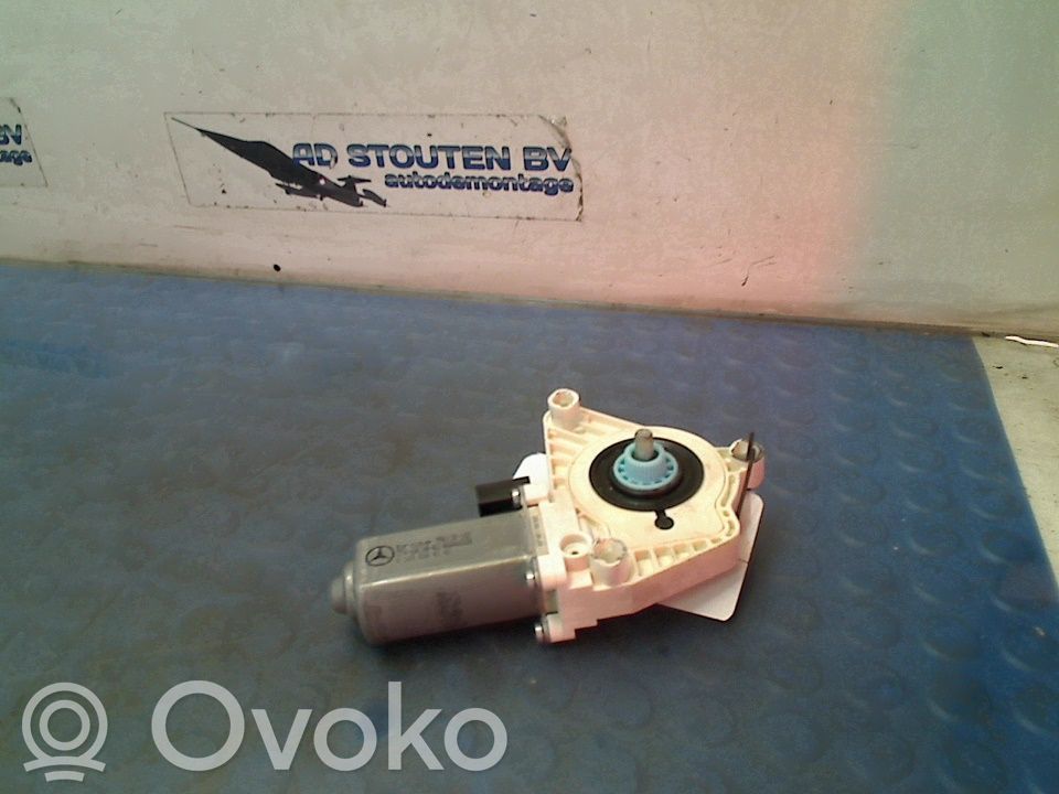 Mercedes-Benz B W245 Silnik regulatora szyby drzwi przednich