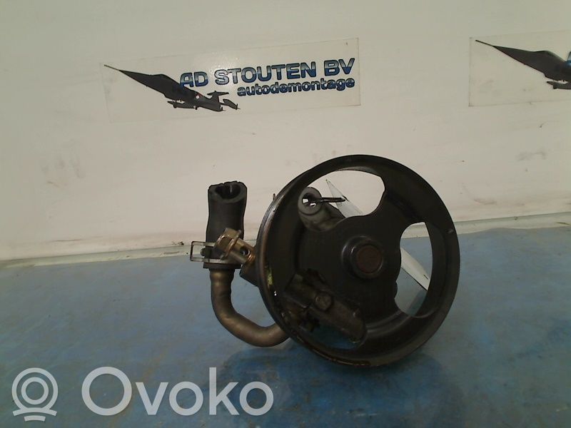 Mazda MX-3 Ohjaustehostimen pumppu 