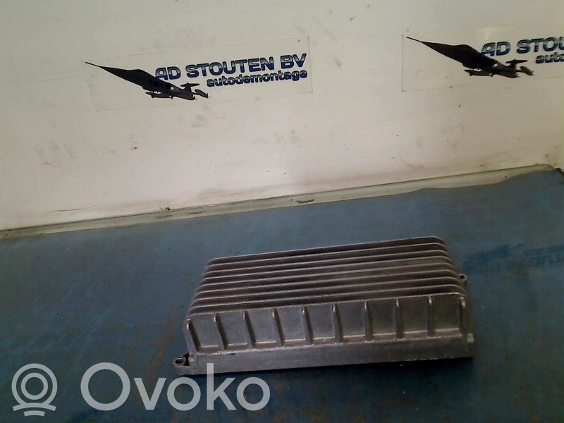 Audi A4 S4 B8 8K Amplificatore 