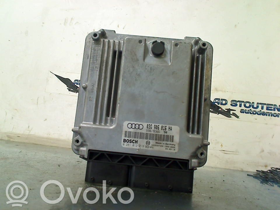 Audi A4 S4 B6 8E 8H Engine control unit/module 