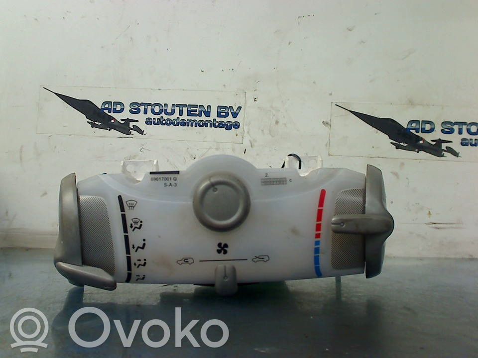 Toyota Aygo AB10 Unitate control climatizare 