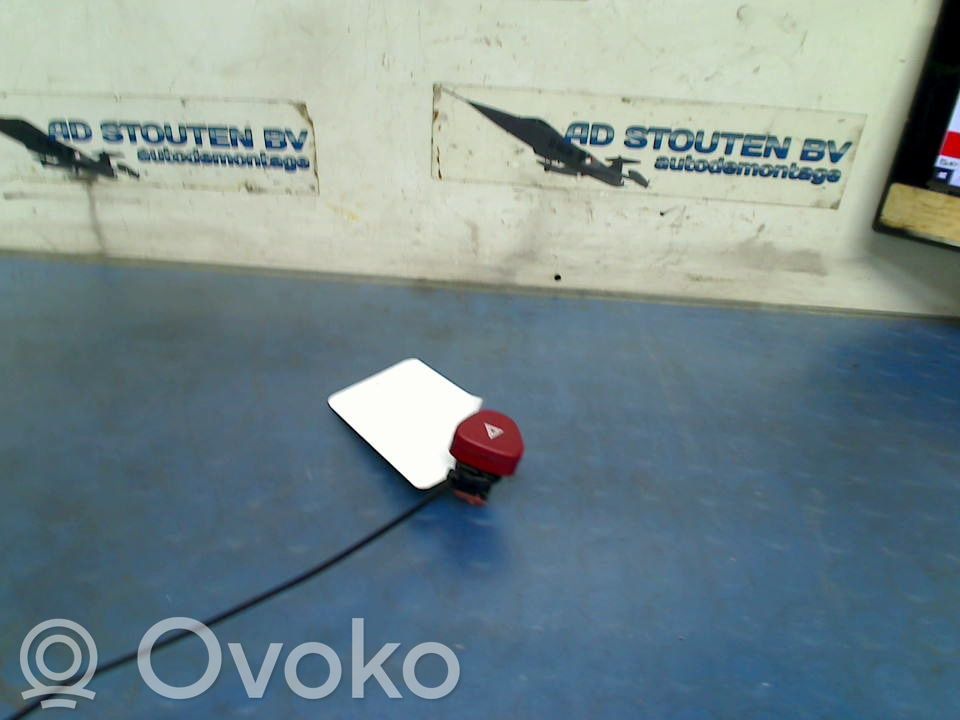 Botón interruptor de luz de peligro   96405775KR,96405775KR,96405775KR