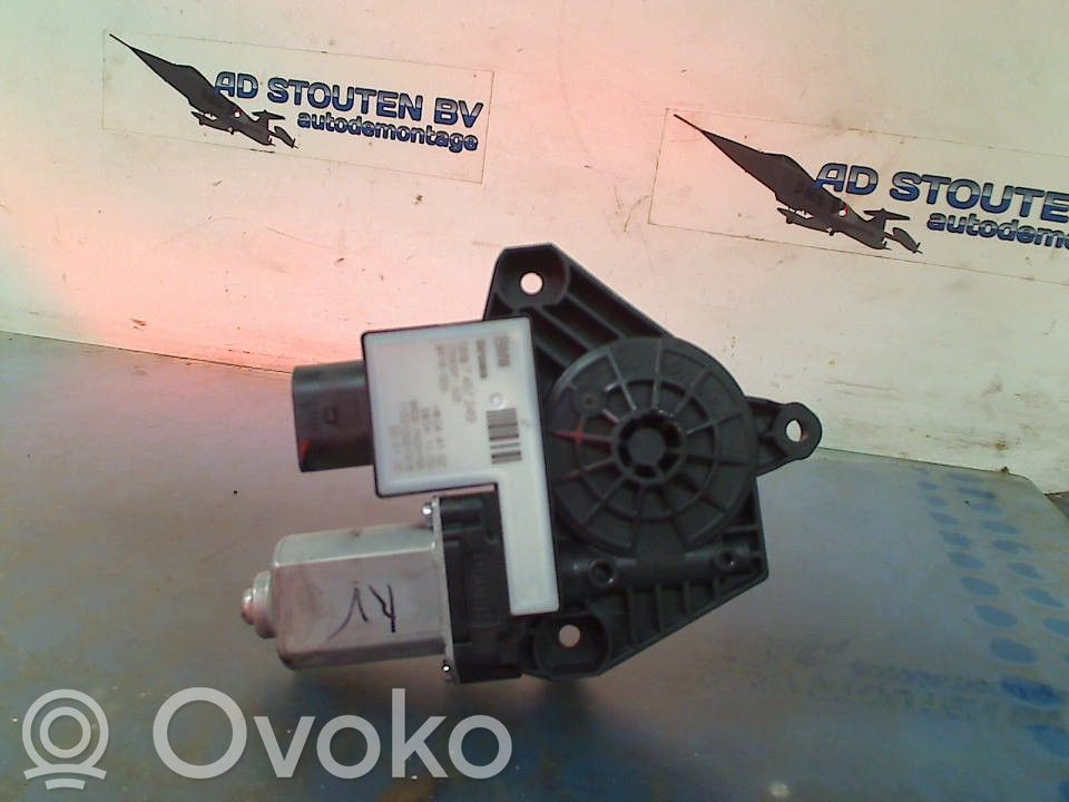 BMW 5 G30 G31 G38 Motorino alzacristalli della portiera anteriore 
