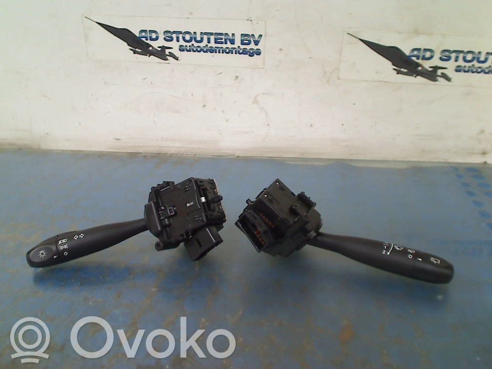 Hyundai i10 Pulsanti/interruttori sul volante 