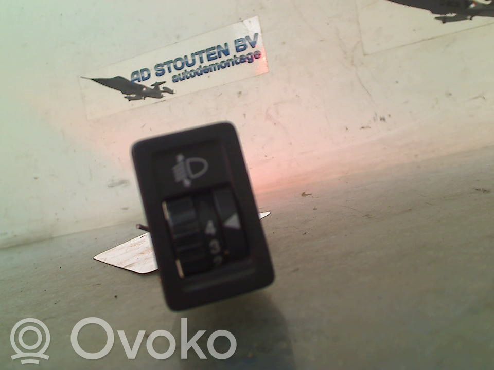 Suzuki Swift I Headlight level height control switch 