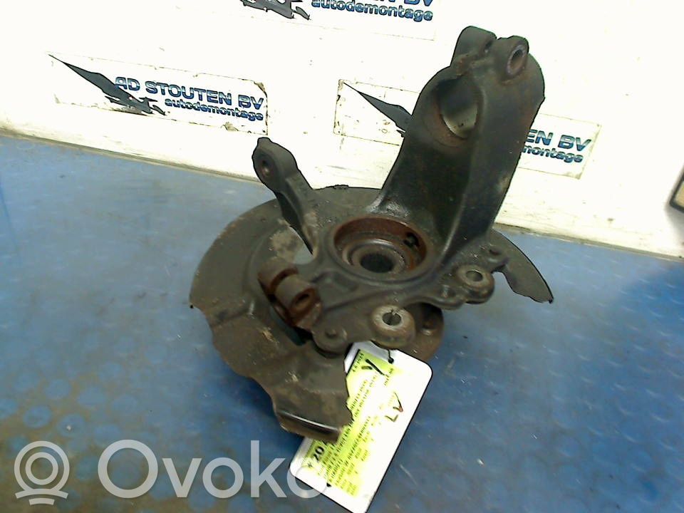 Front wheel hub spindle knuckle