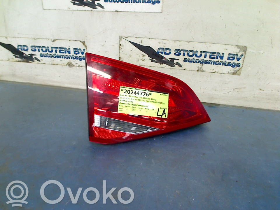Audi A4 S4 B8 8K Rückleuchte Heckleuchte