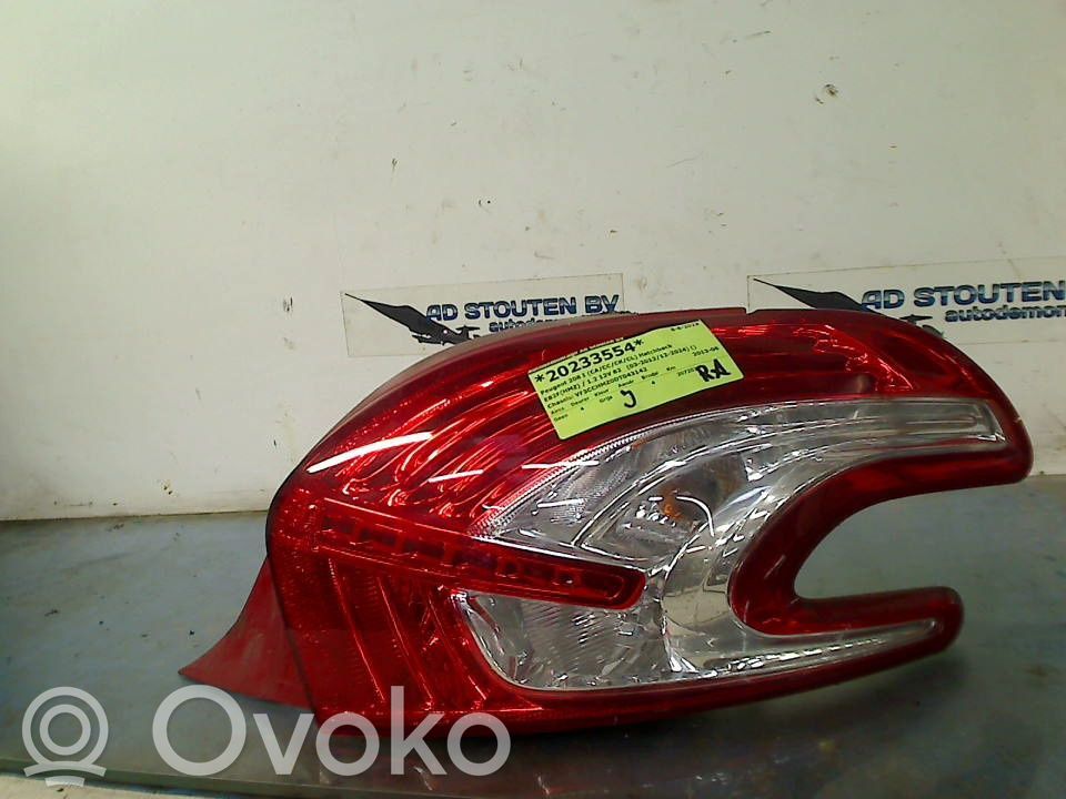 Peugeot 208 I Lampa tylna