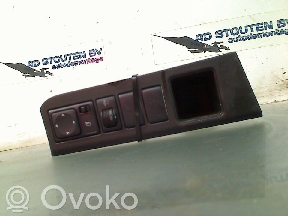 Wing mirror switch