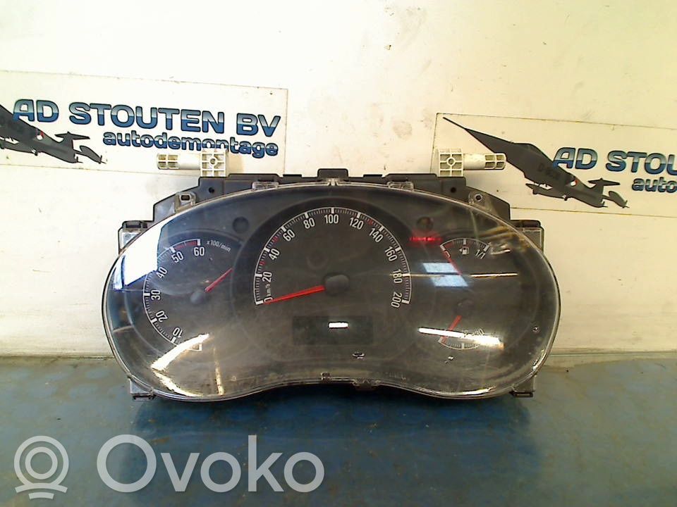 Opel Movano B Vitezometru (grup de instrumente) 