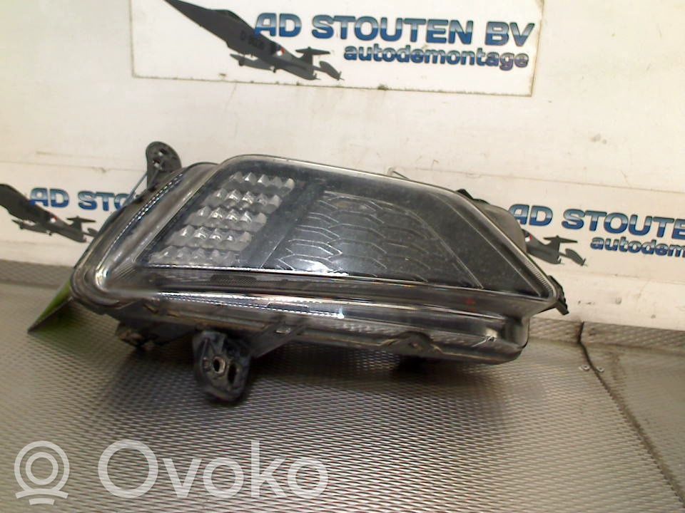 Volkswagen Polo VI Parte del faro
