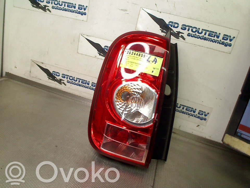 Dacia Duster Rear/tail lights 