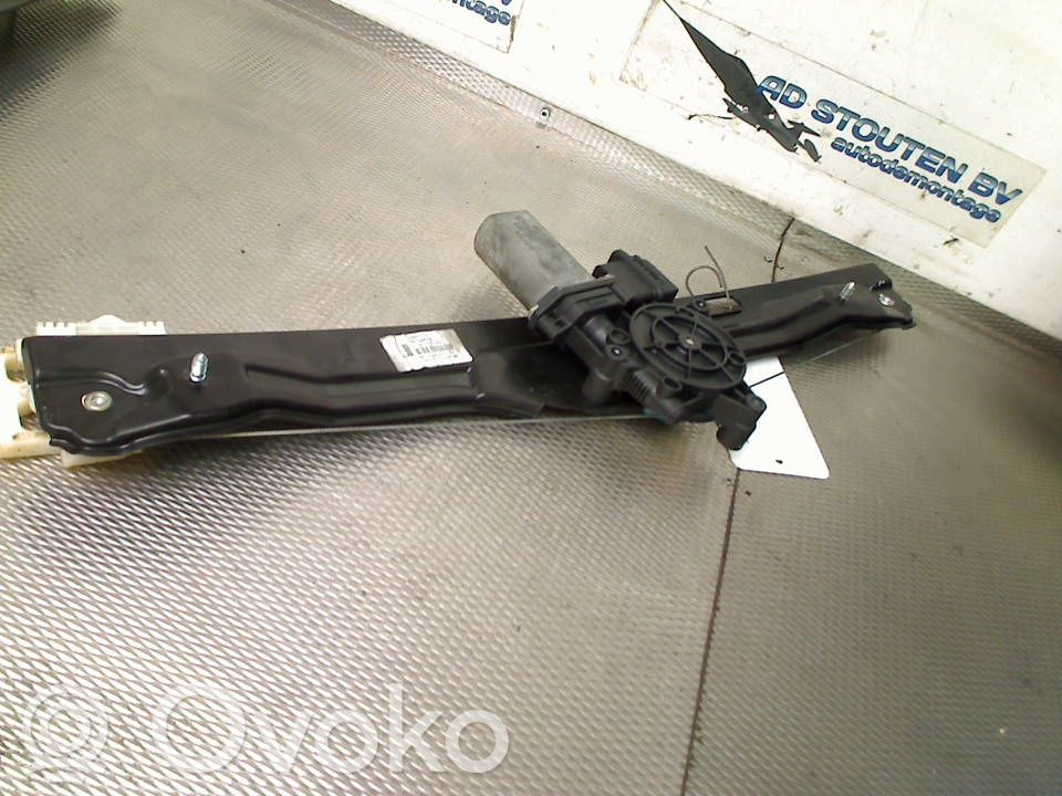BMW 2 F46 Macara geam spate fără motor 