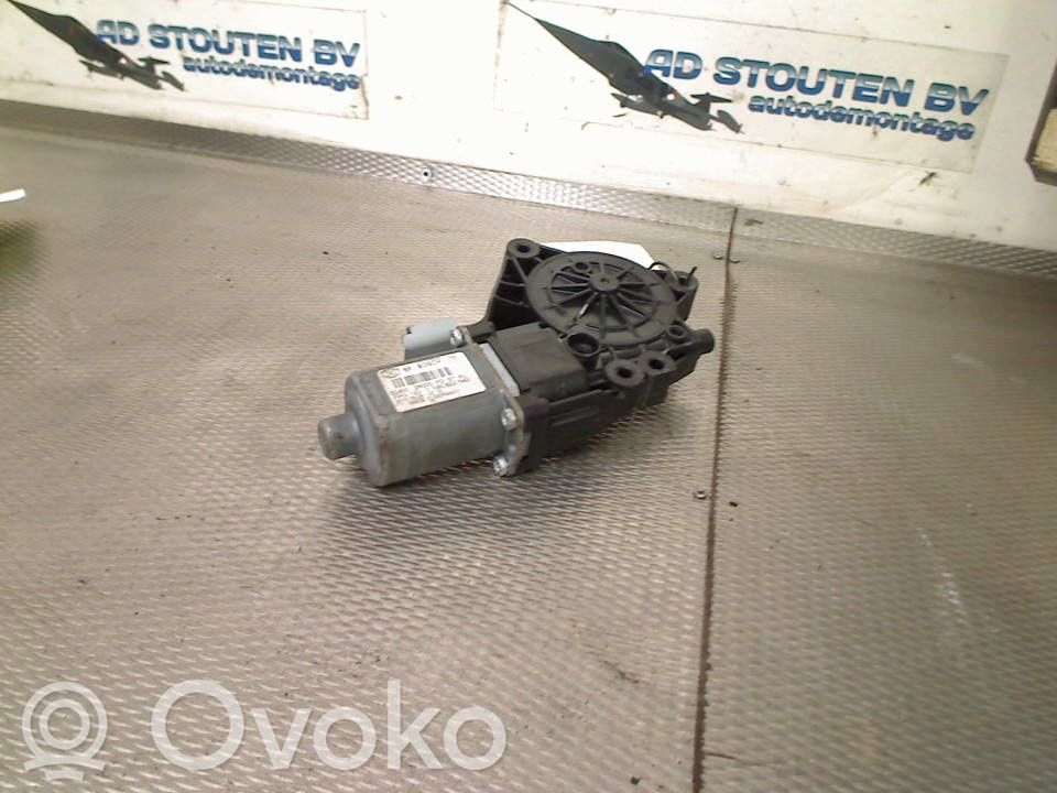Hyundai i30 Silnik regulatora szyby drzwi przednich 