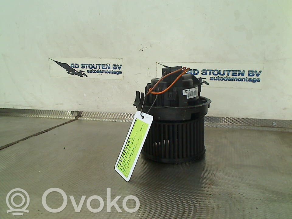 Peugeot 108 Wentylator nawiewu / Dmuchawa 