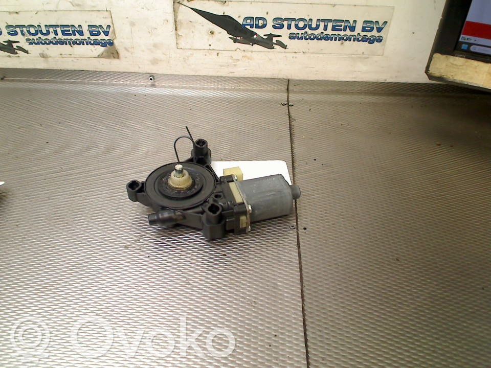 Volkswagen Golf VII Moteur de lève-vitre de porte avant