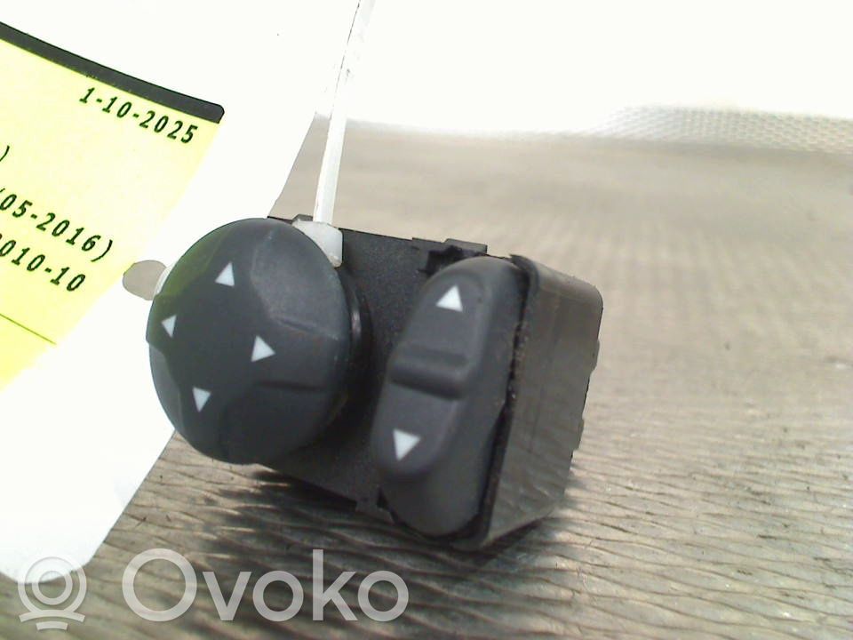 Electric window control switch