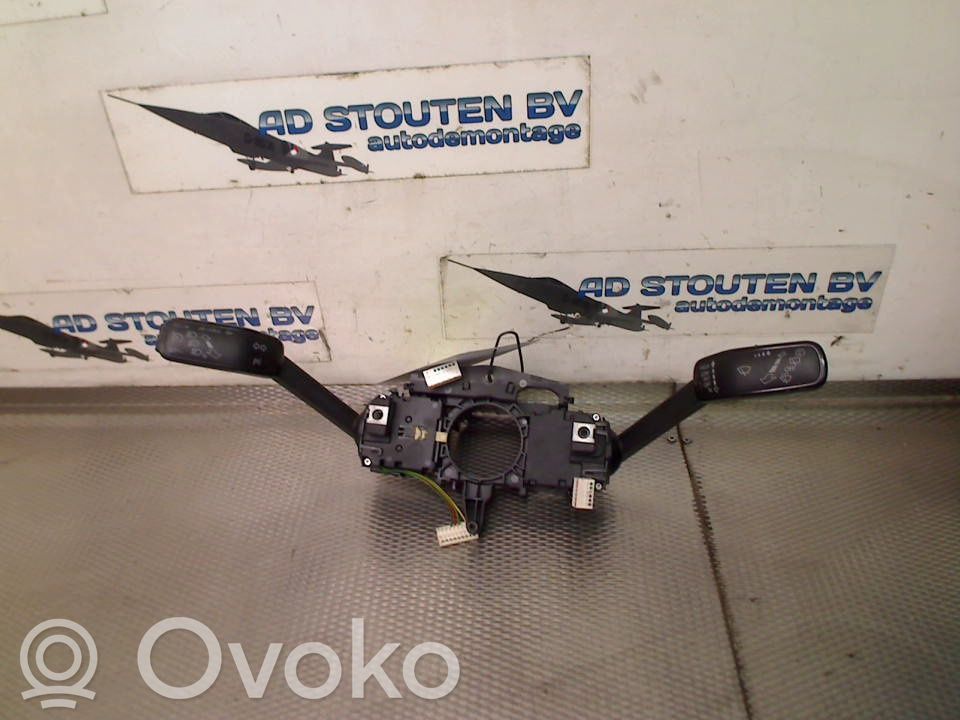Seat Leon (5F) Boutons / interrupteurs volant 