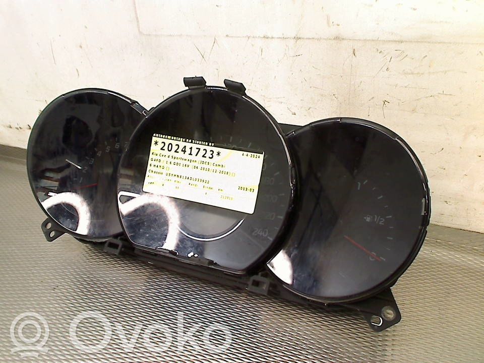 KIA Pro Cee'd II Speedometer (instrument cluster) 