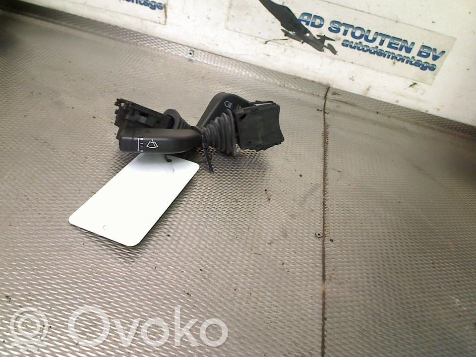 Opel Tigra B Boutons / interrupteurs volant