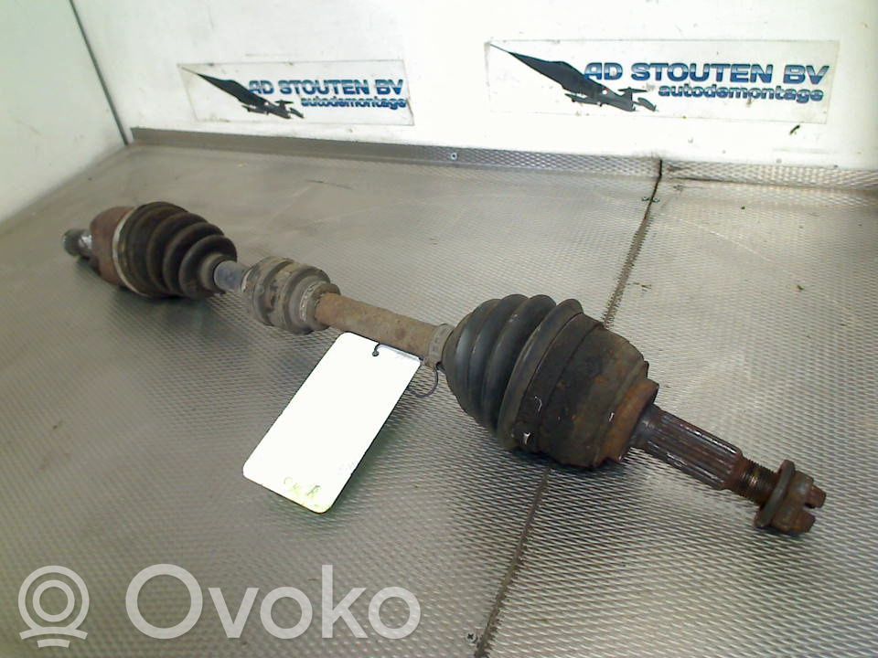 Etuvetoakseli
