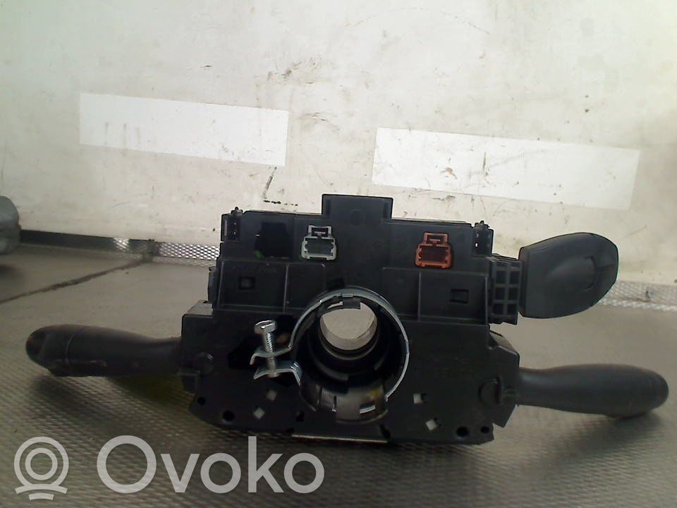 Citroen Berlingo Interruptores/botones de la columna de dirección 