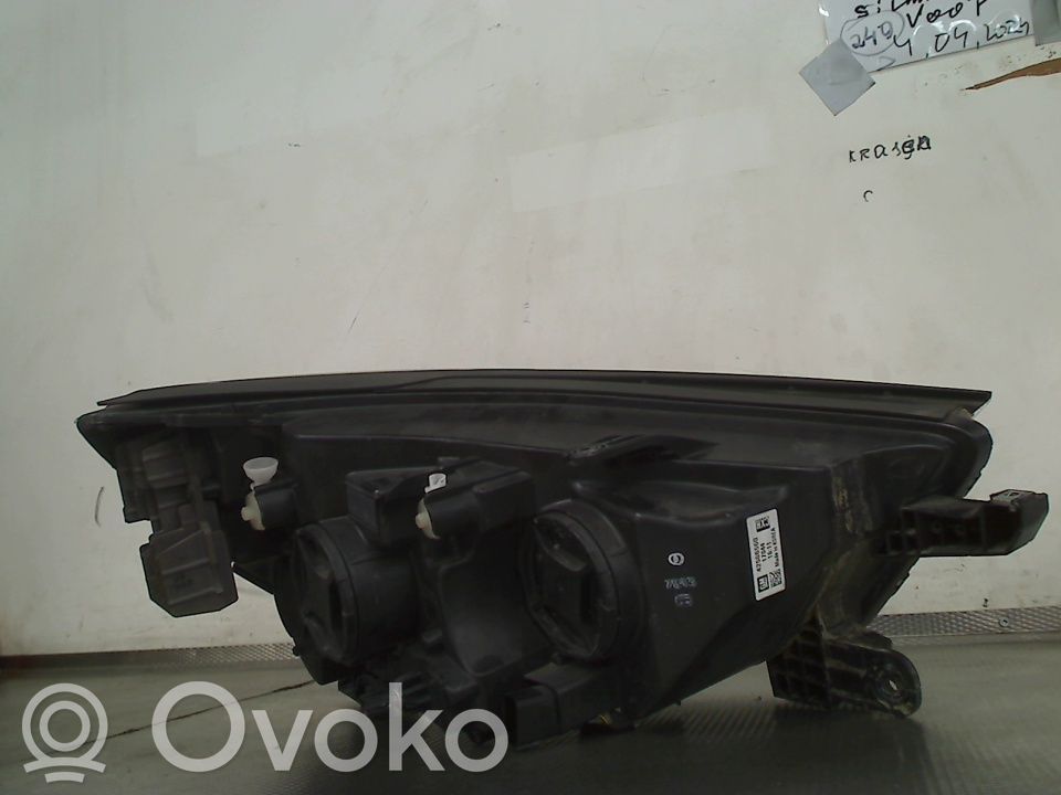 Opel Mokka X Phare frontale 
