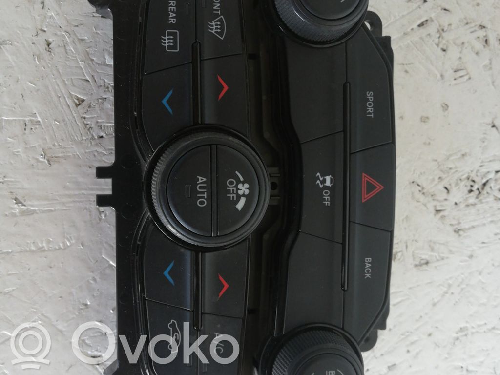 Dodge Challenger Climate control unit 