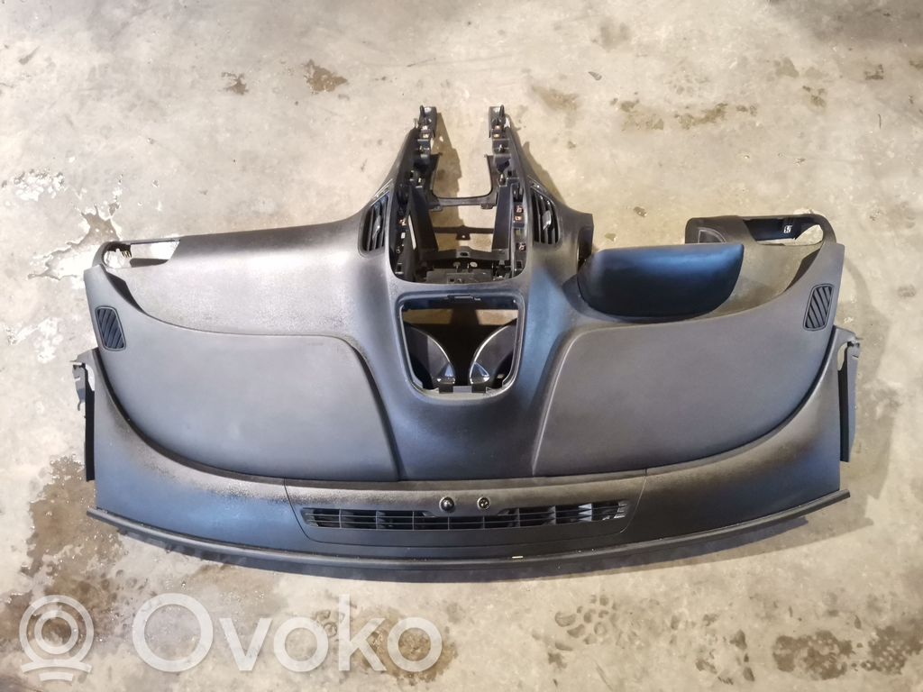 Chevrolet Volt I Панель 