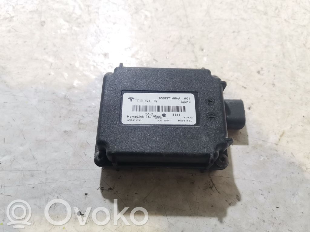 Other control units/modules   100537100A