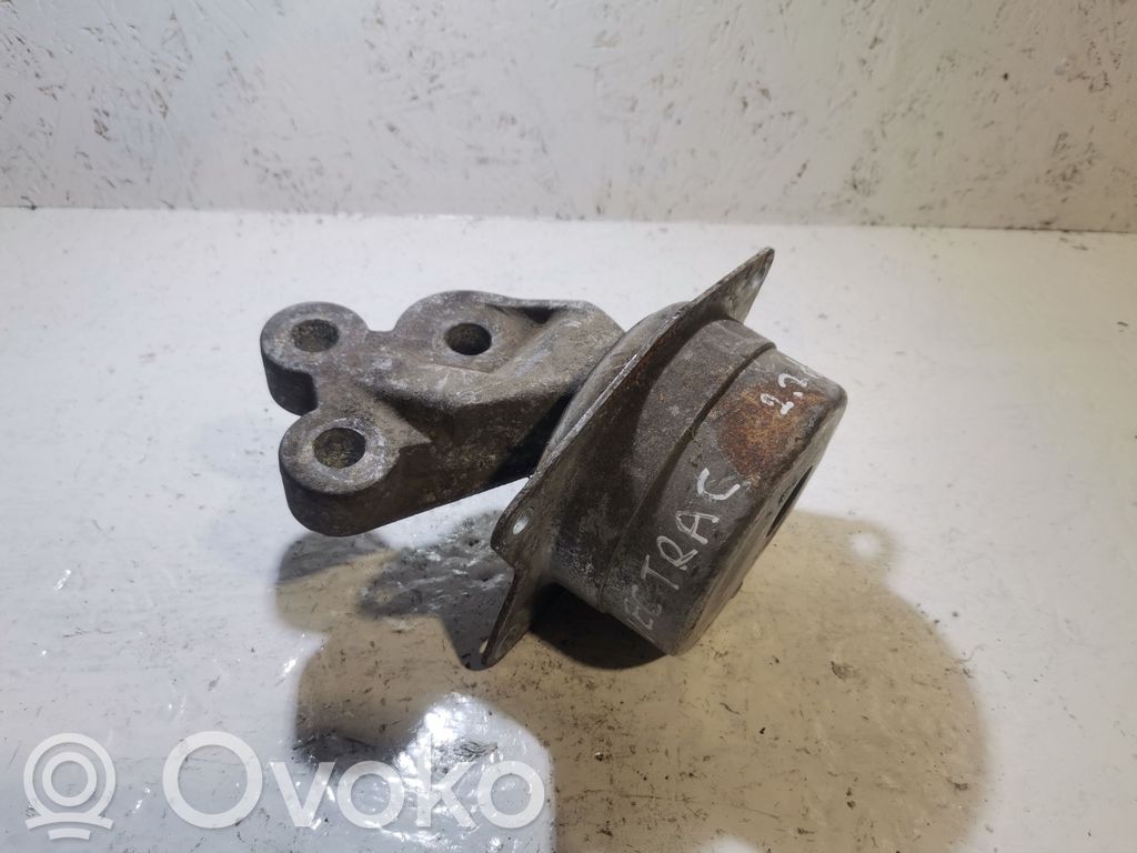 Engine mount bracket   V046403502