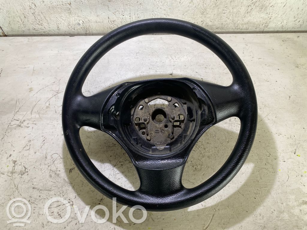 Steering wheel   6763076