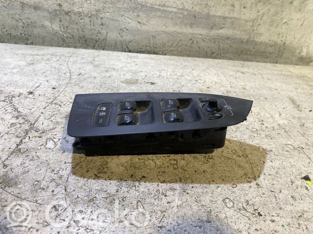 Volvo XC90 Electric window control switch 
