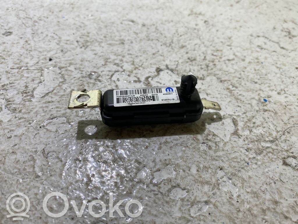 Dodge Challenger Antenos stiprintuvas 