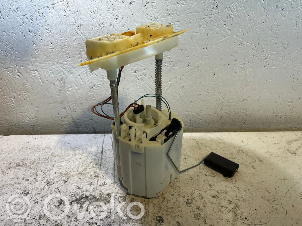 Dodge Challenger Bomba interna de combustible 