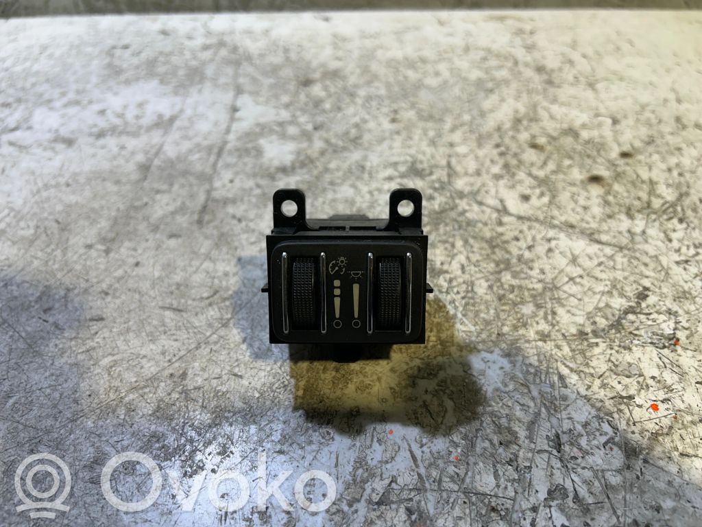 Headlight level height control switch   10094190,0565