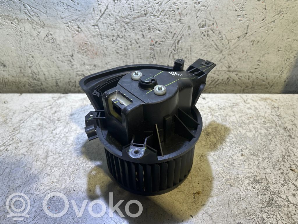 Opel Corsa D Lämmittimen puhallin 