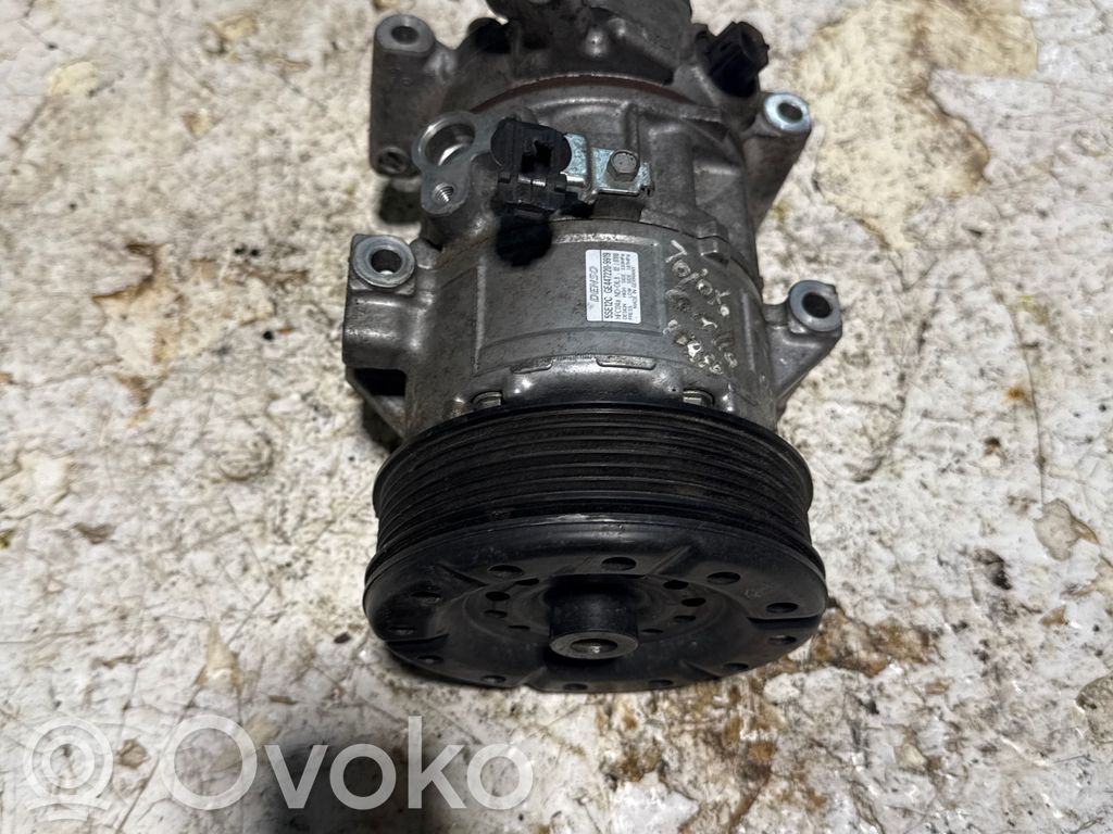 Toyota Corolla Verso AR10 Kompresor / Sprężarka klimatyzacji A/C 