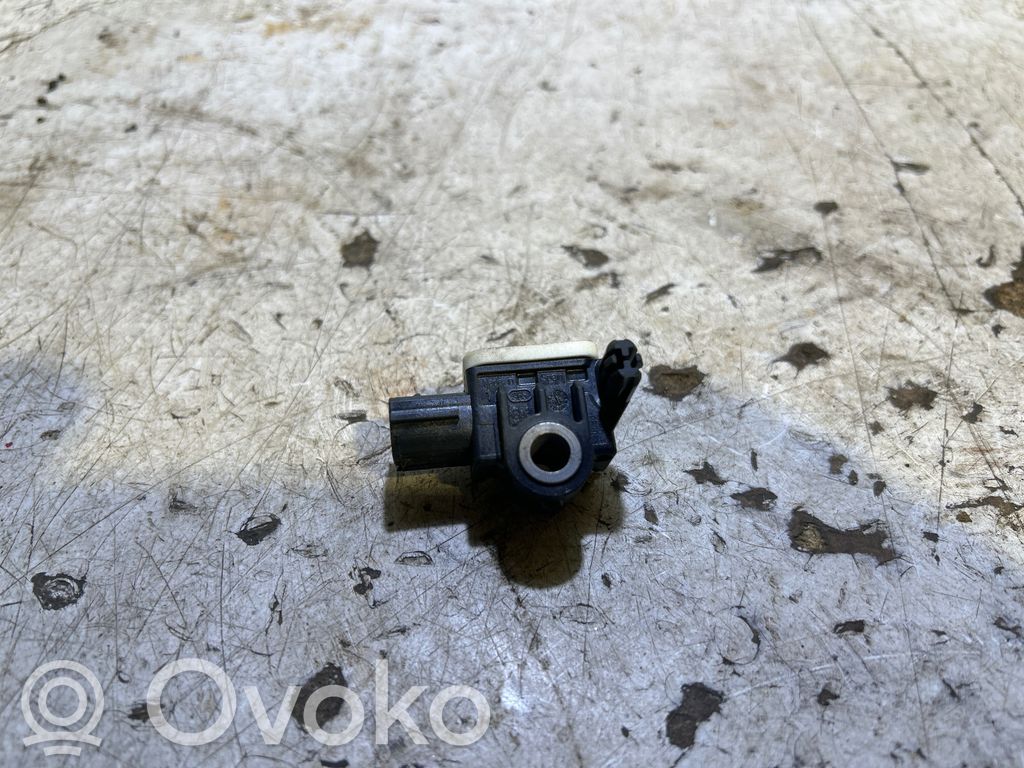 Nissan Juke I F15 Airbag deployment crash/impact sensor 
